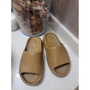 Yeezy Slide Slate Brown Size 5